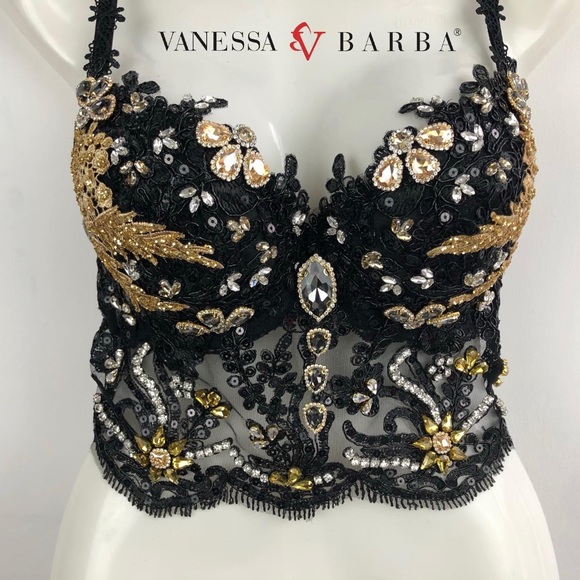 Very detail with real feathers, designed by Vanessa Barba a well known designer! - Picture 13 of 16